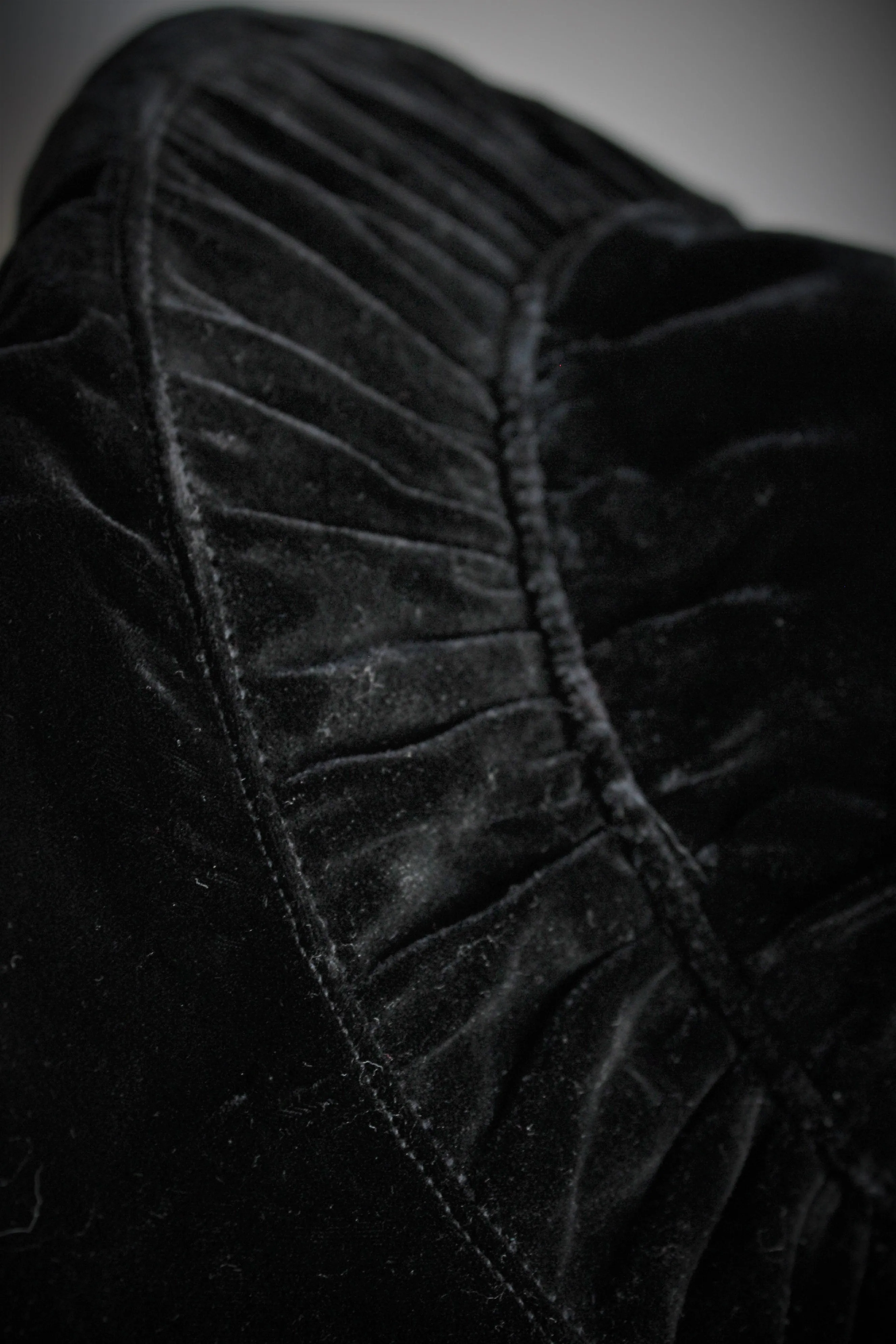 Vintage 1940s 1950s Black Velvet Tilt Hat