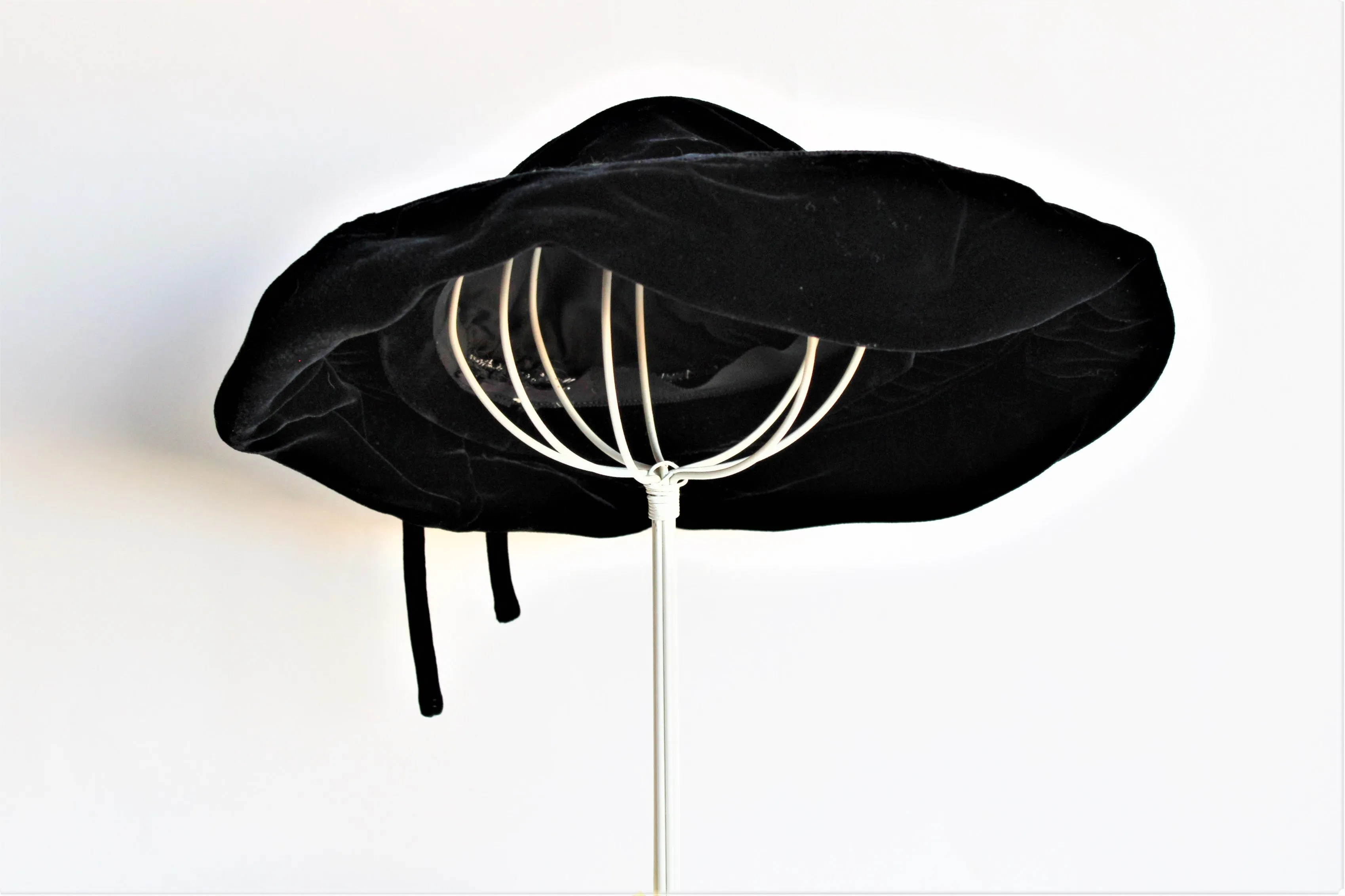 Vintage 1940s 1950s Black Velvet Tilt Hat